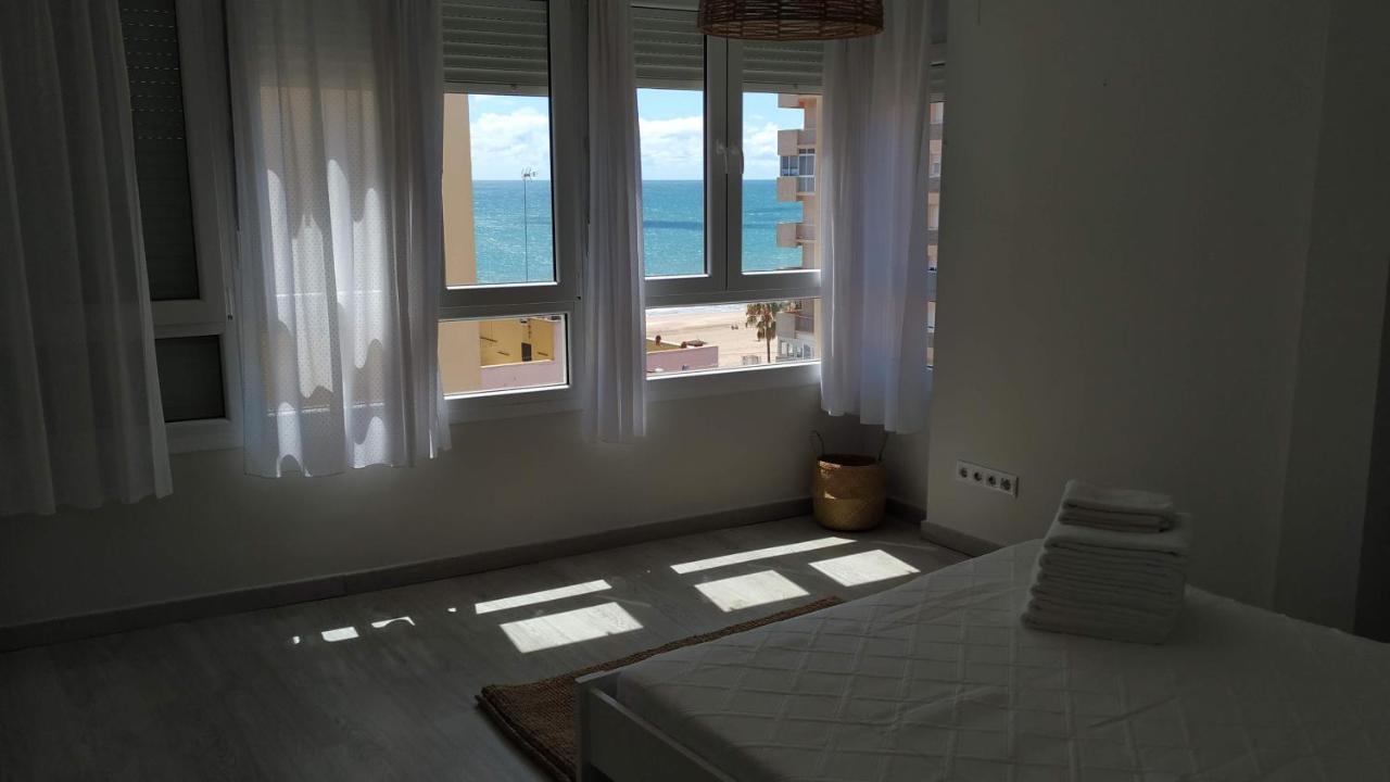 Playa Victoria Ha Apartment Кадис Екстериор снимка